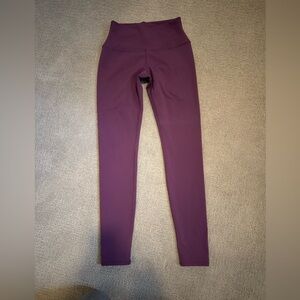 ALO Yoga High-Waist Leggings in Plum